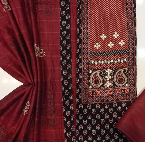 Ikkat Kurtis, Cotton Dress Pattern Indian, Embroidery Tassels, Kurti Pattern, Cotton Dress Pattern, Silk Kurti Designs, Angrakha Style, New Kurti Designs, Silk Kurti