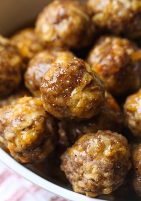 Brunch Sausage Recipes, Sausage Meatballs Appetizer, Brunch Meat Appetizers, Meat Brunch Ideas, Maple Sausage Meatballs, Sausage Brunch Recipes, Meat For Brunch, Breakfast Sausage Meatballs, Breakfast Meats Brunch