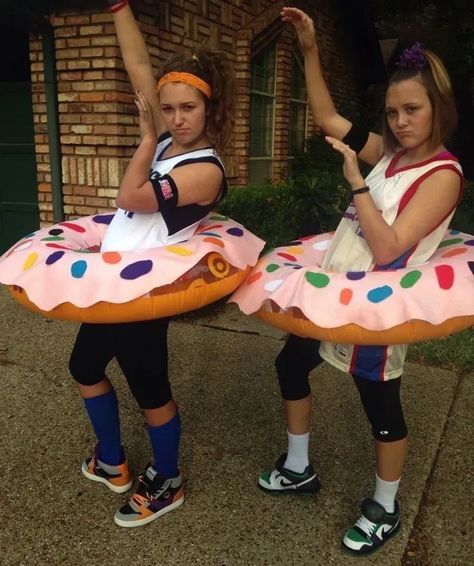 These creative and punny costumes will give you some great ideas to ensure that your costume is a hit this Halloween. Dunkin Donuts Costume, Donut Halloween Costume, Halloween Running Costumes, Pun Costumes, Donut Costume, Punny Costumes, Punny Halloween Costumes, Hoco Ideas, Teenage Halloween Costumes