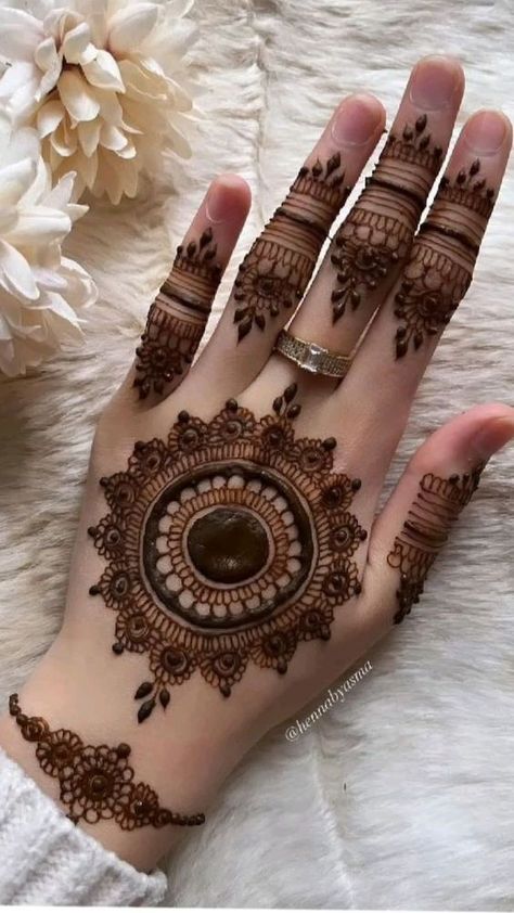 Mystic Trails: Timeless Traditions in Henna Artistry Halal Love Is More Beautiful, Back Hand Mehndi Designs Simple Beautiful, Bridal Mehndi Designs Back, Henna Eyebrow Tint, Mehndi Design Flower, Perfect Female Body, Mehndi Designs Back, Latest Mehndi Designs Hands, Beautiful Simple Mehndi Design