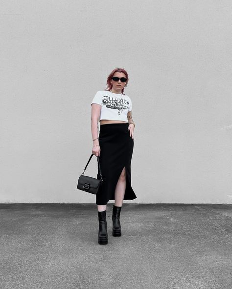 I always wanted to be a skirt girlie, but now I might be thinking it’s too many skirt lol 😆 my last three outfits have been with skirts 🤭 ⠀⠀⠀⠀⠀⠀⠀⠀⠀ 📌 save for daily alternative outfit inspo ⠀⠀⠀⠀⠀⠀⠀⠀⠀ cropped graphic tee — @asos black maxi skirt — @target platform boots — @lillyskloset black shoulder bag — @coach (currently my daily 🖤) ⠀⠀⠀⠀⠀⠀⠀⠀⠀ #outfitideas #outfitsaesthetic #outfitideasspring #altoutfits #alternativefashion #alternativeoutfits #altfashion #gothaesthetic #gothoutfits #midsize... Shoulder Bag Coach, Cropped Graphic Tees, Alt Outfits, Black Maxi Skirt, Goth Aesthetic, Alt Fashion, Black Shoulder Bag, Black Maxi, Alternative Outfits