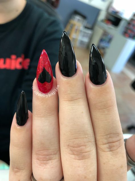 Valentine nails design #black & #Red Prom Nails Acrylic Red And Black, Black Nails Acrylic Coffin Short, Black And Red Matte Nails, Steletoes Nails Design, Easy Gel Nail Ideas, Red And Black Gel Nails, Cute Grunge Nails, Summer Goth Nails, Black And Purple Nails