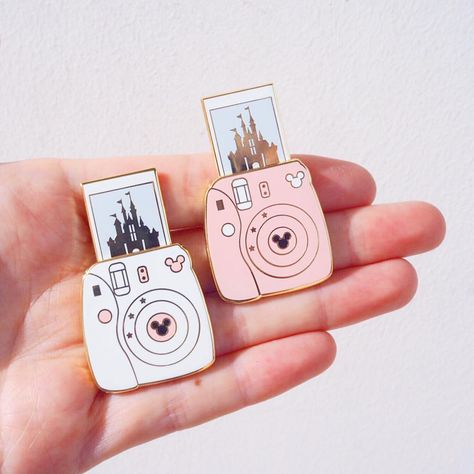 GRAPE SODA CLUB (@grapesodaco) Pink Castle Camera & White Castle Camera Pins Hipster Outfits, Buku Diy, Taustakuva Iphone Disney, Instax Mini 9, Instax Camera, Backpack Pins, Buku Skrap, Cool Pins, Pin And Patches