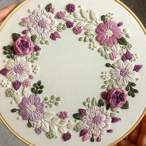 Embroidery Flowers Tutorial, Simple Hand Embroidery Patterns, Embroidery Hoop Art Diy, Hand Embroidery Patterns Free, Pola Bordir, Hand Beaded Embroidery, Purple Wreath, Ribbon Embroidery Tutorial, Diy Embroidery Designs