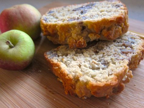 Mom’s Apple Nut Bread – The Thankful Heart Apple Nut Bread Recipe, Apple Nut Bread, Cat Bread, Apple Bread Recipe, Yummy Bread, Coffee Bread, Bread Dishes, Loaf Cake Recipes, Cooking Bread