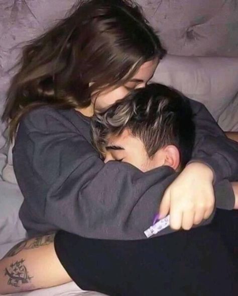 Image Couple, Cute Couples Cuddling, Image Swag, Cute Relationship Photos, Couples Vibe, Cute Couples Hugging, Cute Couples Photos, Relationship Goals Pictures, Cute Couple Selfies