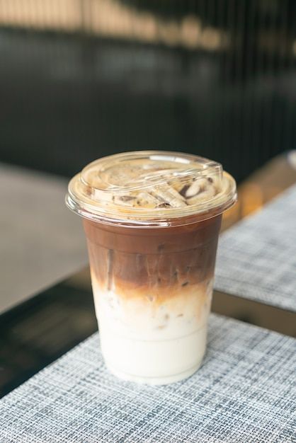 Ice Cup Design, Iced Coffee Photography Aesthetic, A Cup Of Coffee Photography, Ice Coffee Design, Coffe Late, Ice Coffee Photography, Ice Latte Aesthetic, Iced Coffee Packaging, Iced Coffee Logo