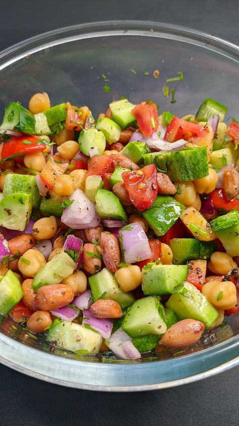 Superfood Salads, Healthy Vegetable Salad, Indian Diet Recipes, Protein Salad Recipes, Salad Bowl Recipes, Delicious Food Image, Warm Salad Recipes, Protein Salad, Healthy Food Menu