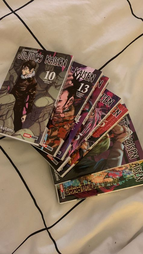 Jujutsu kaisen manga ✨#jujutsu #jujutsukaisen #jujutsukaisenmanga #manga #anime #reads #panini Brandy Melville Outfits, Jujutsu Kaisen Manga, Maladaptive Daydreaming, Otaku Room, Anime Room, Dream Book, Japan Aesthetic, Manga Books, Manga Collection