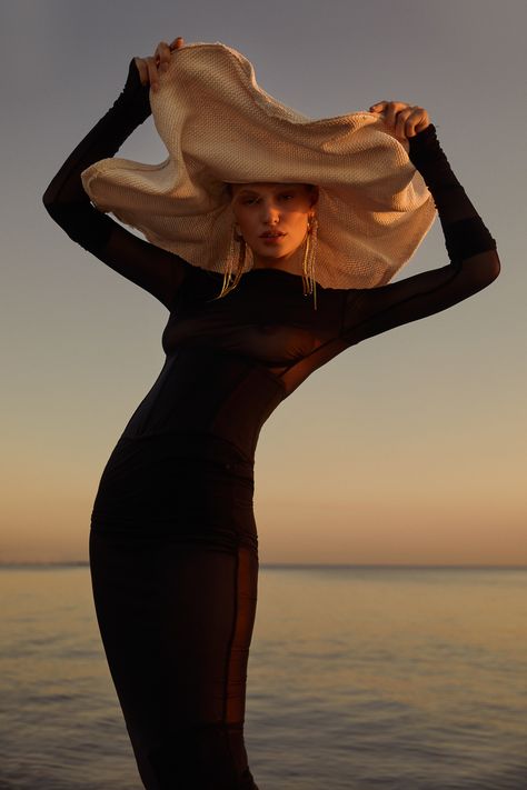 Black Model Beach Editorial, Unique Fashion Editorial, Haute Couture, Romantic Fashion Photography, Fashion Beach Editorial, Fashion Photography Editorial 2022, Sunset Fashion Editorial, Sea Fashion Photography, Beach Fashion Editorial Photography