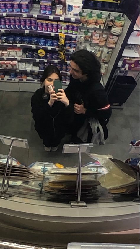 #aesthetic #aestheticcouple #couple Couple Mall Aesthetic, Shopping Date Aesthetic Couple, Couple Shopping Mall Aesthetic, Couple Shopping Together, High School Couple Aesthetic, High School Couples, Couples Stuff, Mix Photo, Aesthetic Couple