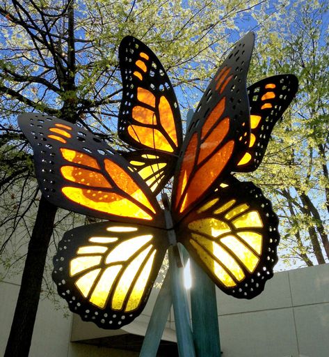 Metal and Acrylic Monarch Butterfly Sculpture Stained Glass Craft, Butterfly Garden Art, Butterfly Sculpture, Butterfly Stained Glass, Butterfly Monarch, Metal Garden Gates, Acrylic Sculpture, Organic Sculpture, School Murals