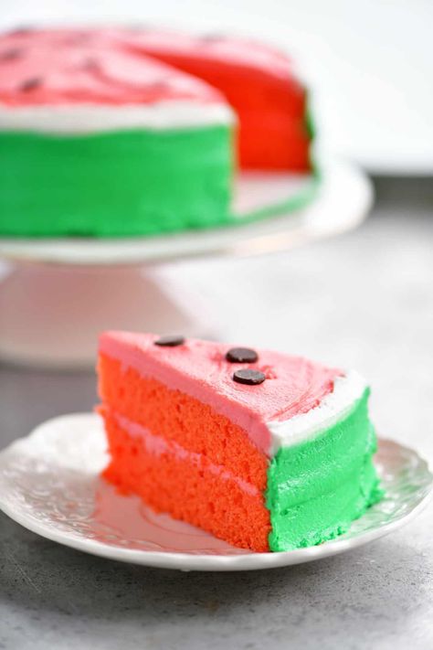 Watermelon Cake Recipe Watermelon Cake Recipe, Watermelon Salsa Recipe, Melon Cake, Cake Wraps, Watermelon Cake, Cool Cake Designs, Easy To Make Desserts, Watermelon Recipes, White Cake Mixes