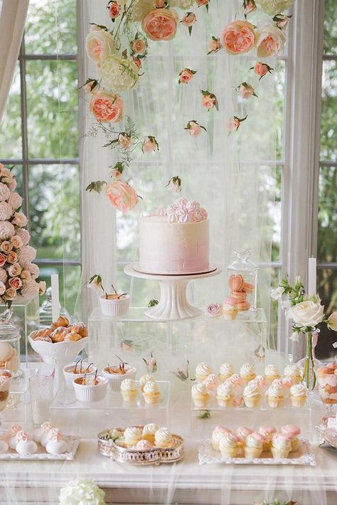 2019 wedding trends suspended peach flowers above gentle dessert table katya_avramenko Candybar Wedding, Decoration Buffet, Sweet Table Wedding, Dessert Bar Wedding, Shower Desserts, Wedding Dessert Table, Dessert Display, Dessert Buffet, Peach Wedding