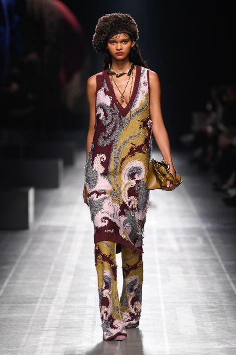 Etro Fall 2024 Ready-to-Wear Runway, Fashion Show & Collection Review [PHOTOS] Couture, Haute Couture, Fall 24/25 Trends, Etro Runway, Runway 2024, Runway Fashion Show, Boho Inspo, Muslin Dress, Fall Runway