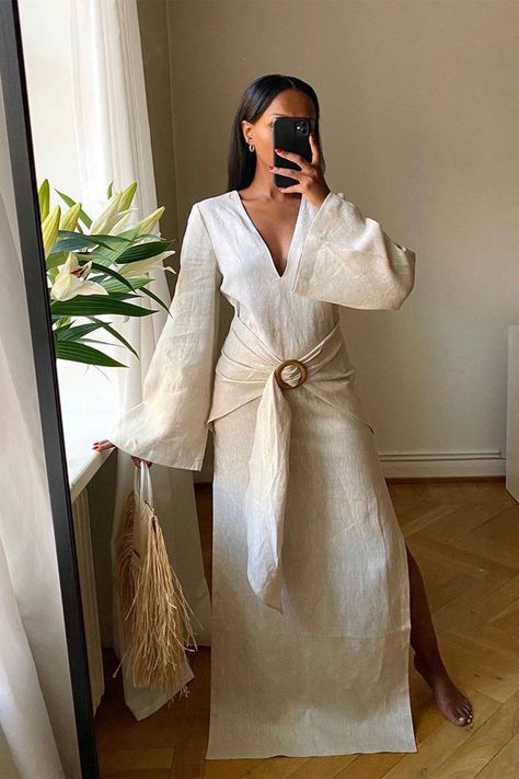 24 Dress-Outfit Ideas to Wear Before the End of Summer | Who What Wear Linen Dresses Elegant, Linen Dress Outfit, Linen Style Fashion, Modest Summer Dresses, Mode Kimono, Modest Summer Outfits, Mode Abaya, What Can I Say, Modesty Fashion