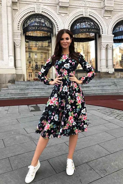 Knee-Length Floral Dress With Long Sleeves #blackdress #longsleevesdress #kneelengthdress★ Need some floral dresses ideas for inspiration? This summer, sport long, short, midi, and maxi dresses with floral patterns. ★ See more: http://glaminati.com/charming-floral-dresses-designs/ #floraldresses #floraldressesdesigns #summerdress #glaminati #lifestyle Flower Dresses Outfit, Floral Dress Outfit Summer, Short Dresses Casual Summer, Knee Length Floral Dress, Floral Dresses With Sleeves, Floral Dress Outfits, Floral Dress Design, Cute Floral Dresses, Floral Dresses Short