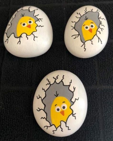 50+ Super Adorable Easter Painted Rocks that are Egg-cellent fun to paint | HubPages Easter Painted Rocks, Easter Paintings, Diy Rock Art, Easter Egg Art, Painted Rock Animals, Stone Art Painting, Spring Craft, Painted Rocks Kids, Painted Rocks Craft
