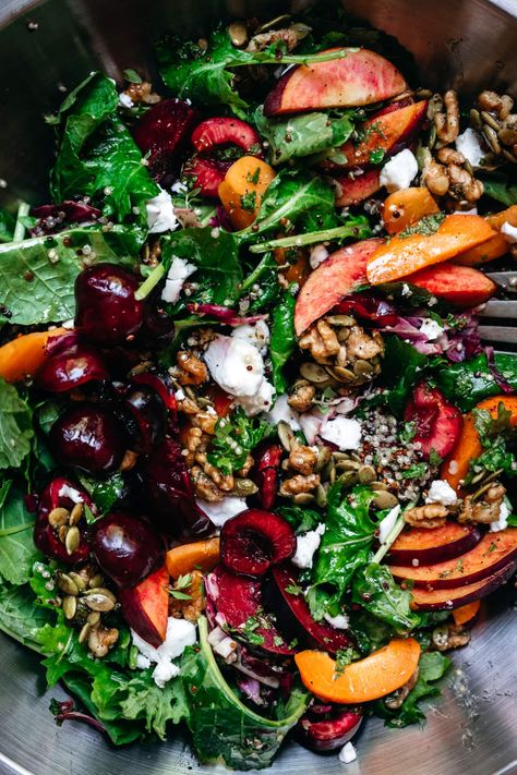 Essen, Cherry Salad Recipes, Mountain Picnic, Nut Brittle, Stone Fruit Salad, Salad With Kale, Fresh Apricots, Cherries Salad, Vegan Feta