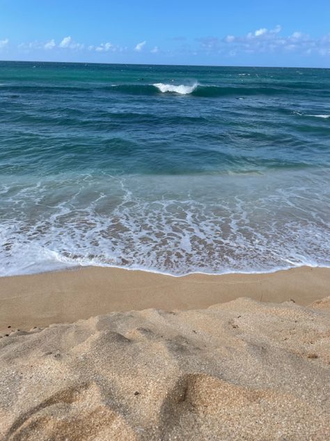 Sand Ocean Aesthetic, Nature, Beach Shore Aesthetic, Oahu Hawaii Aesthetic, Shore Aesthetic, Perspective Practice, Portrait Models, Beach Shoreline, Summer Beach Waves