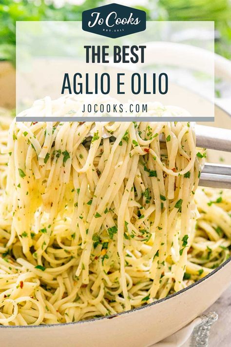 This Olive oil and Garlic Pasta known as Aglio e Olio in Italian is a traditional pasta dish originating in Naples known for its simplicity. #algioeolio #recipe #pasta Fettuccini Aglio E Olio, Pasta Aioli Olio Recipe, Olive Oil And Garlic Pasta, Oil And Garlic Pasta, Spaghetti Aglio Olio Recipe, Pasta Olio, Garlic Fettuccine, Olio Pasta, Aglio E Olio Recipe