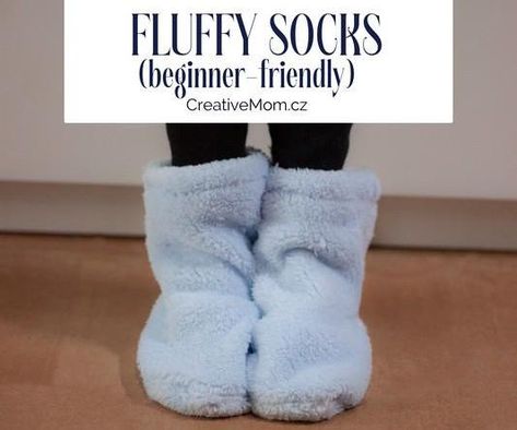 Fluffy Sewing Projects, House Socks, Fluffy Fabric, Simple Dress Pattern, Fleece Socks, Creative Mom, Sewing Fleece, Fluffy Socks, Diy Socks