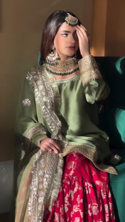 Punjabi Dress Design, Dress Design Pakistani, Best Indian Wedding Dresses, Elegant Fashion Outfits, Pakistani Party Wear Dresses, Punjabi Fashion, Designer Punjabi Suits, Latest Bridal Dresses, Desi Fashion Casual