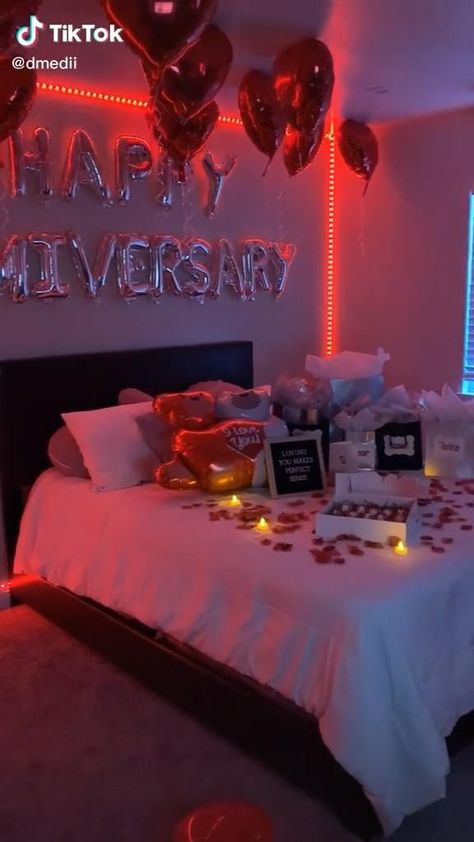 Surprise Boyfriend Anniversary, Bday Suprise Ideas For Him, One Year Anniversary Surprise For Him, 1 Year Anniversary Room Set Up, Romantic Suprises Ideas For Him, Anniversary Surprises For Husband, Romantic Room Ideas For Him, One Year Anniversary Ideas For Boyfriend, Ways To Make Him Feel Loved