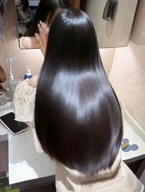 Kadeřnické Trendy, Glass Hair, Long Shiny Hair, Hair Silky, Long Healthy Hair, Glossy Hair, Long Black Hair, روتين العناية بالبشرة, Silky Hair