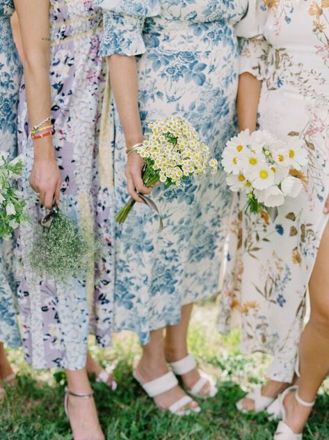 Bridesmaid Bouquet Ideas, Simple Bridesmaid Bouquets, Bridesmaid Dresses Different Colors, Wildflower Bouquets, Mismatched Dresses, Mix Match Bridesmaids, Wildflower Wedding Bouquet, Mismatched Bridesmaid, Bridal Party Flowers