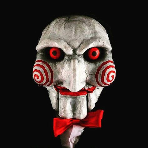 Jigsaw Puppet, Saw Puppet, Jigsaw Movie, Horror Villians, Billy The Puppet, 4k Wallpaper Android, Scary Movie Characters, Film Horror, Romance Film