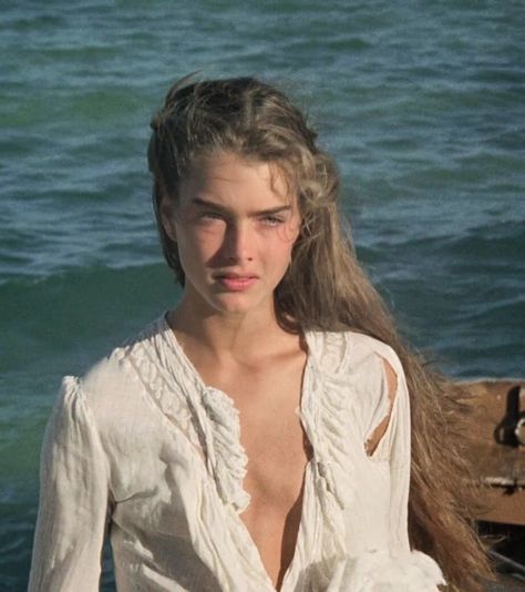 @𝐬𝐮𝐠𝐚_𝐧_𝐜𝐫𝐞𝐚𝐦 Brooke Shields Blue Lagoon, Brooke Shields Young, International Jobs, The Blue Lagoon, Boardwalk Empire, Milla Jovovich, Brooke Shields, Into The Woods, Trik Fotografi