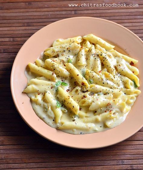 White sauce pasta recipe - Indian vegetarian, creamy garlic pasta in white sauce Pasta In White Sauce, White Sauce Pasta Recipe, Continental Dishes, Pasta Recipes Indian, White Pasta Sauce Recipe, Making White Sauce, Creamy Garlic Pasta, Vegetarian Lasagna Recipe, White Sauce Recipes