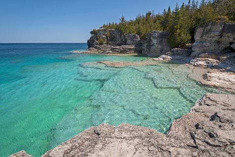 A Guide to Lakes in Michigan | Lake Michigan, Lake Erie, Torch Lake & More | VacationRenter Blog Lake Huron Michigan, Great Lakes Shipwrecks, Bruce Peninsula National Park, Travel Trivia, Rv Destination, Torch Lake, Michigan Beaches, Michigan Vacations, Travel Facts