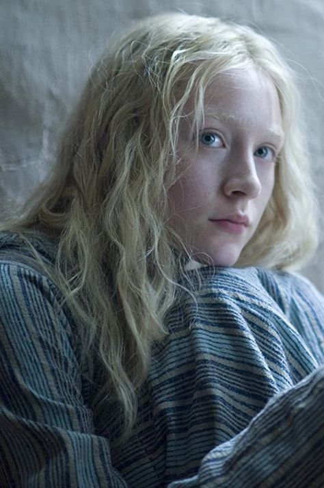 John Macmillan, Hanna 2011, Hanna Movie, Vicky Krieps, Eric Bana, 2011 Movies, Saoirse Ronan, Odd Couples, The Wilds