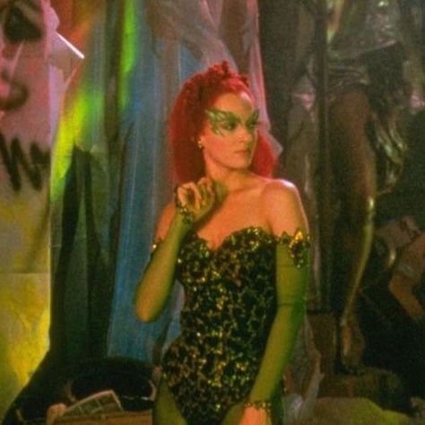 Uma Thurman Batman, Posion Ivy Costume, Uma Thurman Poison Ivy, Poison Ivy Halloween Costume, Batman And Robin 1997, Ivy Costume, Poison Ivy Cosplay, Poison Ivy Costumes, Poison Ivy Batman