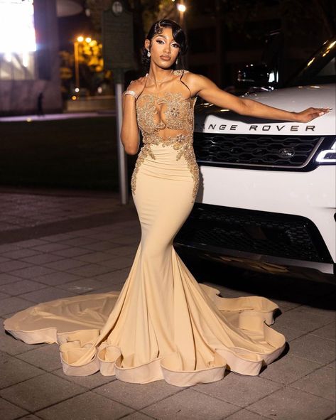 Tan Prom Dress, Champagne Prom Dress Mermaid, Brown Prom Dresses, Nude Prom Dresses, Champagne Prom Dress, Classy Prom, Prom Inspo, Gold Mermaid, Gorgeous Prom Dresses