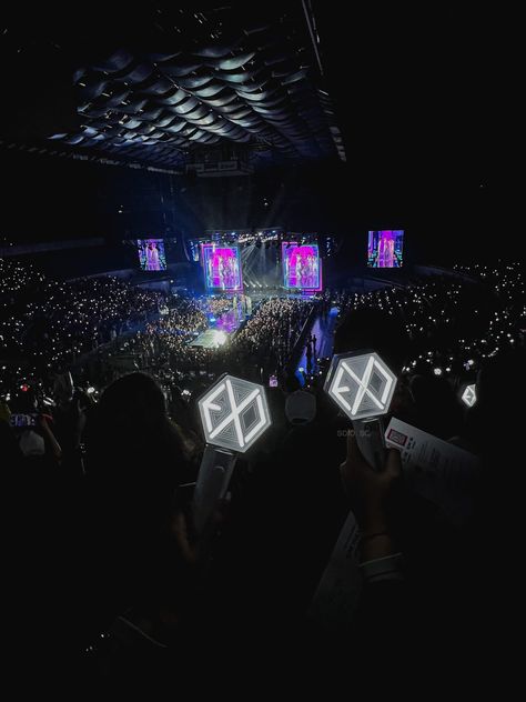 exo white ocean lightstick kpop fangirl diary concert Lightstick Kpop, 2024 Moodboard, Exo Concert, Dream Vision Board, Concert Aesthetic, Soft Spot, Dear Future, Yes I Have, 2024 Vision