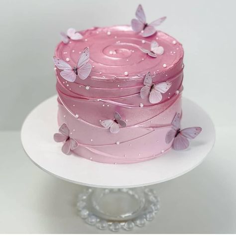 Pink And Purple Cakes Birthday, Pink Color Cake Design, Pink Purple Cake Birthday, Purple Cake Butterfly, Aesthetic Pink Birthday Cake, Pink Cake Birthday Aesthetic, Pastel Pink Cake Aesthetic, Butterfly Bday Cake, Pink Purple Butterfly Cake