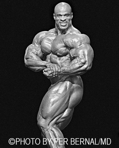 RONNIE Ron Coleman Bodybuilding, Arnold Schwarzenegger Wallpaper, Mr Olympia Bodybuilding, Gym Posing, Mr Olympia Winners, Olympia Bodybuilding, Big Ramy, Muscle Art, Arnold Schwarzenegger Bodybuilding