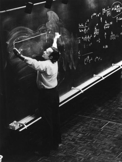 Old Physics Aesthetic, Hot Scientist Male, Science Romance Aesthetic, Study Motivation Physics, Theoretical Physics Aesthetic, Physical Science Aesthetic, Physicist Aesthetic, Physics Student Aesthetic, Vintage Physics