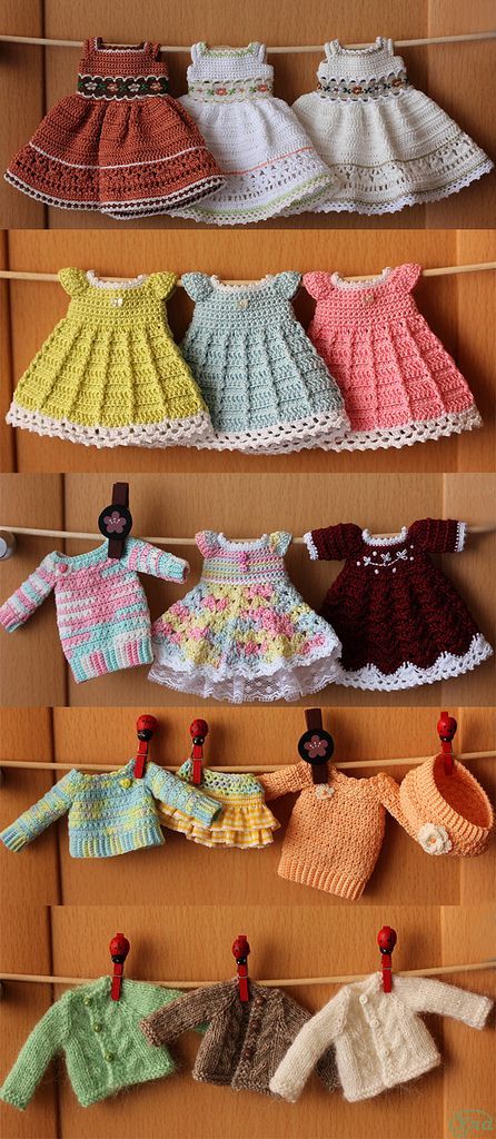 Amigurumi Baba, Crochet Doll Dress, Pola Amigurumi, Clothes Crochet, Haken Baby, Crochet Doll Clothes, Ideas Crochet, Knitted Dolls, Diy Dress