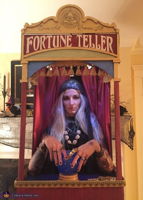 Fortune Telling Machine, Zoltar Costume, Fortune Teller Halloween Costumes, Costume Contest Ideas, Freakshow Costume, Fortune Teller Booth, Fortune Teller Machine, Carnival Halloween Costumes, Fortune Teller Halloween