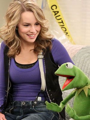 Good Luck Charlie Season Four Official Trailer - Good Luck Charlie And The Muppets - Seventeen Bridgit Mendler, Disney Channel Stars, Good Luck Charlie Cast, Teddy Duncan, Muppets Most Wanted, Good Luck Charlie, Disney Channel Shows, Childhood Tv Shows, The Muppets