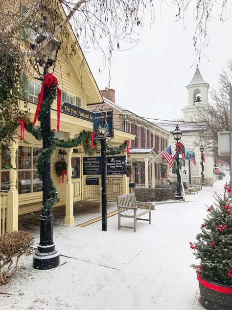 A winter’s day in New England...or Long Island. Beautiful Cold Spring Harbor, LI in all of its beauty. A wonderful little Norman Rockwell-esque town on the North Shore. Perfect day. . . . . . #longisland #li #northshore #newyork #coldspringharbor #smalltown #america #americana #rockwell #normanrockwell #quaint #snow #snowday #snowflakes #snowy #town #mainstreet #usa #newengland Natal, North Shore Long Island, Snowy Small Town, Small Snowy Town, New England Aesthetic Winter, Maine In Winter, New England Winter Aesthetic, Small Town Winter Aesthetic, Small Town Christmas Aesthetic