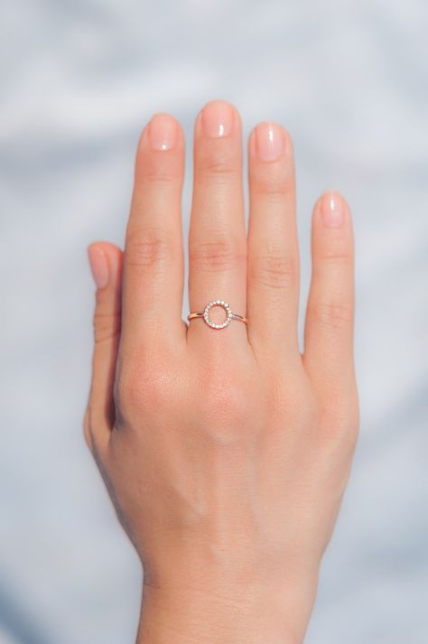 Men Rings, Circle Diamond Rings, Simple Ring Design, Cheap Wedding Rings, Diamond Rings Design, Diamond Bling, Gold Rings Simple, Ringe Gold, Gold Rings Fashion