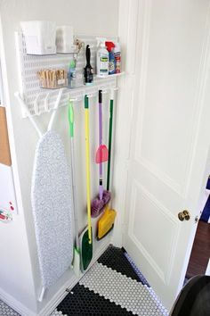 Behind the door storage solution to keep your laundry room organized! Diy Lavanderia, Laundry Room Hacks, Laundry Room Organization Storage, Laundry Room Storage Shelves, Room Storage Diy, Modern Laundry Rooms, Laundry Design, Laundry Room Diy, Small Laundry Rooms