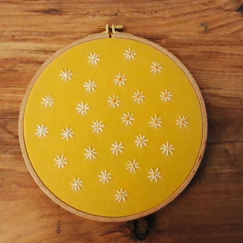 #embroidery #handmade #hoop #design #yellow #daisy #embroided Embroidery Yellow Fabric, Yellow Daisy, Hoop Design, Embroidery Works, Handmade Embroidery, Yellow Fabric, Fabric Bags, Yellow Background, Embroidery Flowers