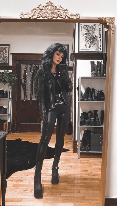 Riot Grrrl Fashion, Metalhead Fashion, Edgy Work Outfits, Everyday Goth, Dark Beauty Fashion, Outfit Pics, Leather Suit, Last Rites, Basic Outfit