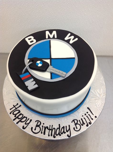 Bmw Torte, Bmw Cake, Golden Birthday Cakes, Cake Writing, Funny Birthday Cakes, Cake Printing, Birthday Cakes For Men, Car Cake, Cute Birthday Cakes